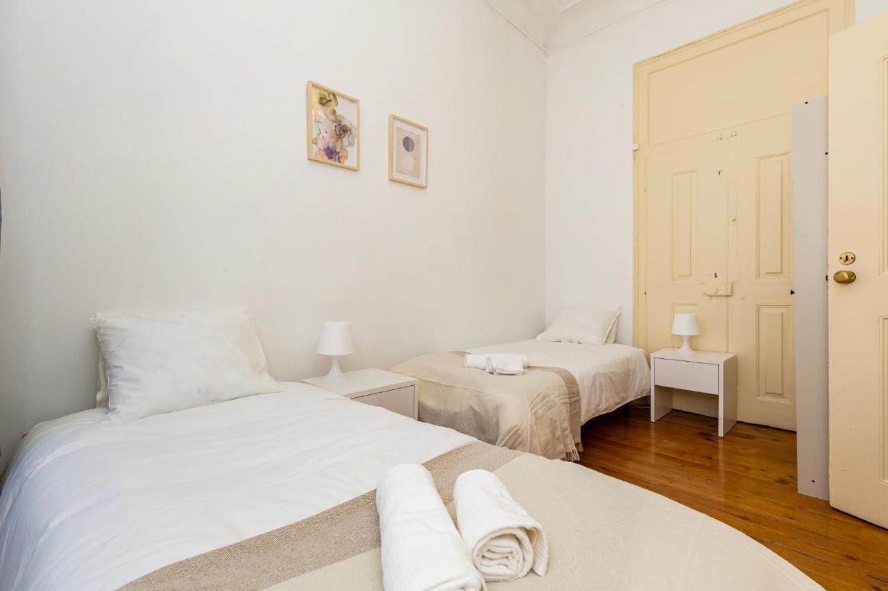 4Br Lisbon Apartament - Excellent Location - New Mattresses! Bagian luar foto