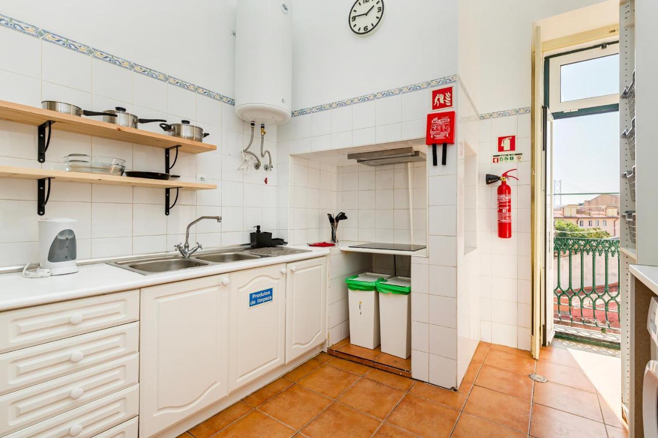 4Br Lisbon Apartament - Excellent Location - New Mattresses! Bagian luar foto